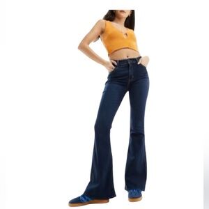 NWT Hollister Curvy High Rise Vintage Flare Soft Stretch Dark Wash Jean. Y2K